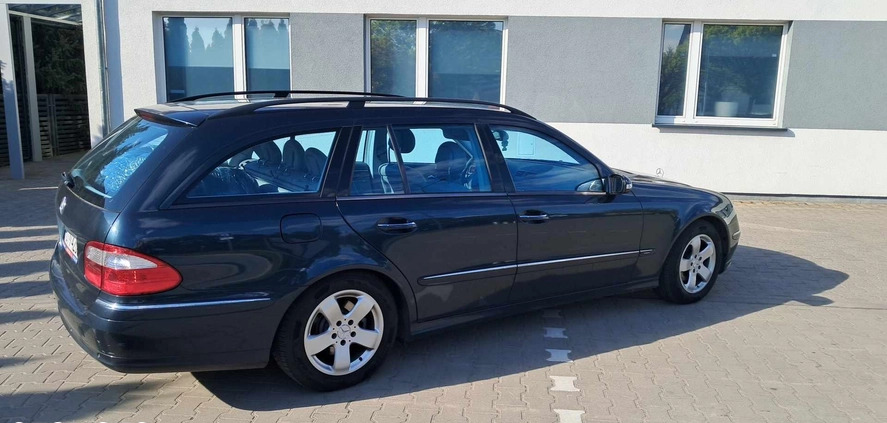Mercedes-Benz Klasa E cena 27000 przebieg: 181600, rok produkcji 2005 z Poznań małe 67